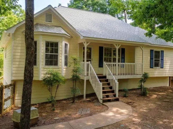 623 Peachtree Dr SE, White, GA 30184