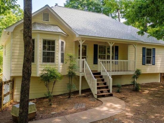 623 Peachtree Dr SE, White, GA 30184