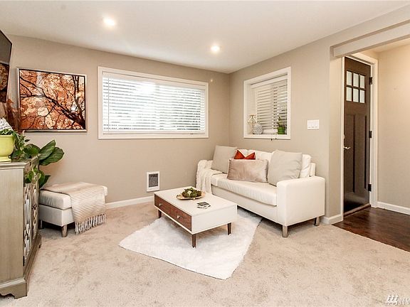 3rd image of 4050 S 150th St