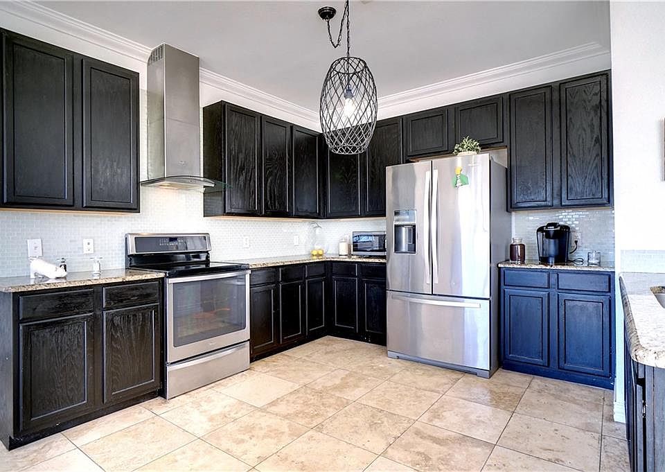 1st image of 609 Kentucky Derby Ln