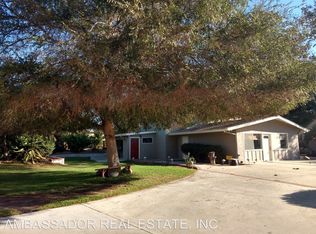 767 Marsopa Dr, Vista, CA 92081