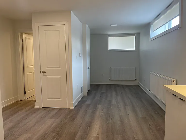 18 Cavell Ave — Photo 6