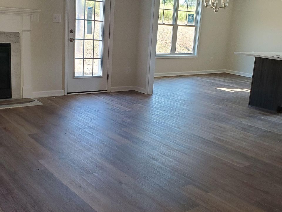 2nd image of 141 Maple Dr