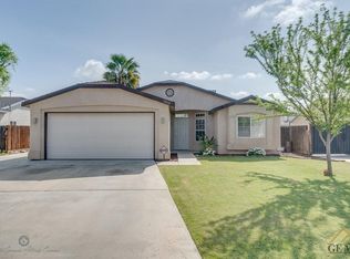 7004 Kings Forest Ct, Bakersfield, CA 93313