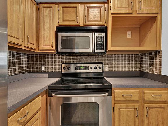 5th image of 3315 Parkchester Square Blvd APT 106
