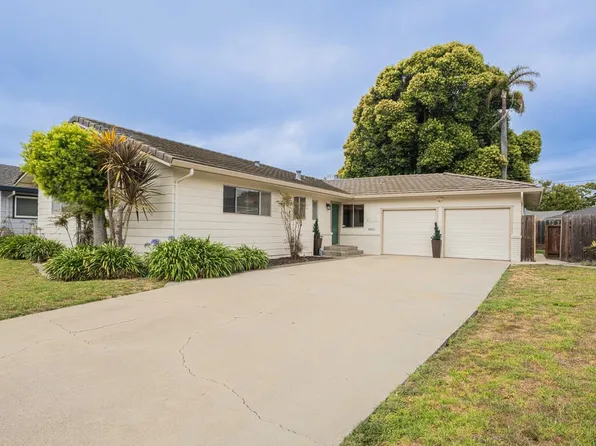 786 Bellarmine Dr, Salinas, CA 93901