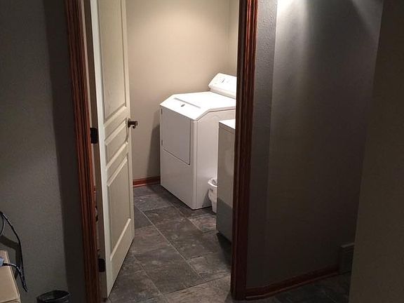 5th image of 801 S O St