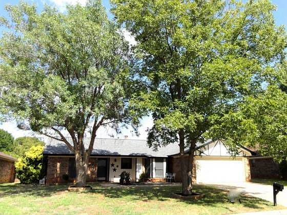 2nd image of 5265 Meadowick Ln