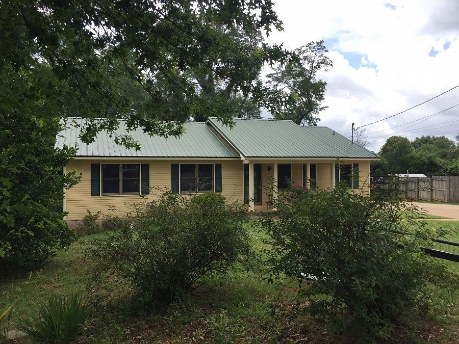 2nd image of 406 Prince Acres
