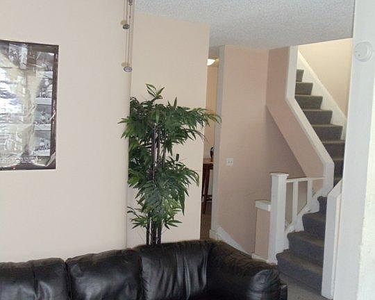 3rd image of 164 Quail St #2
