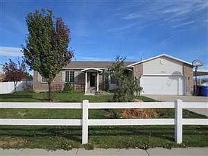 1st image of 12047 S Kenmore Cir