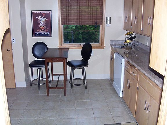 Kitchen-Granite countertop, Tile. floor