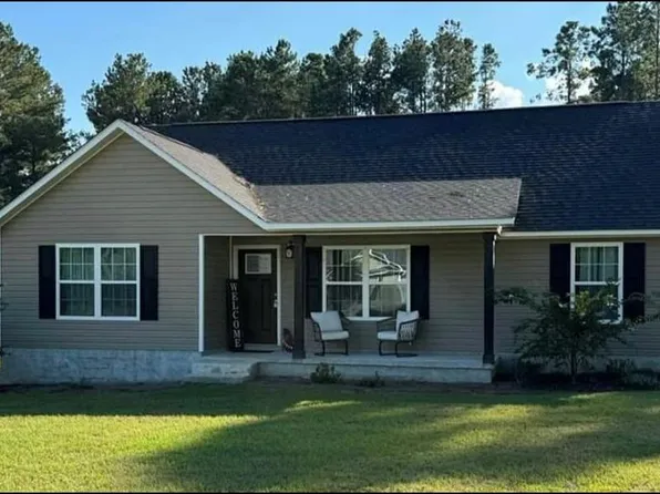 1574 Baymeadows Dr W, Douglas, GA 31535