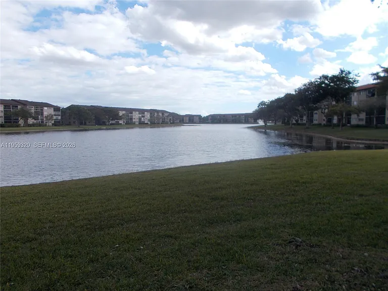 701 SW 141st Ave #110R — Photo 54