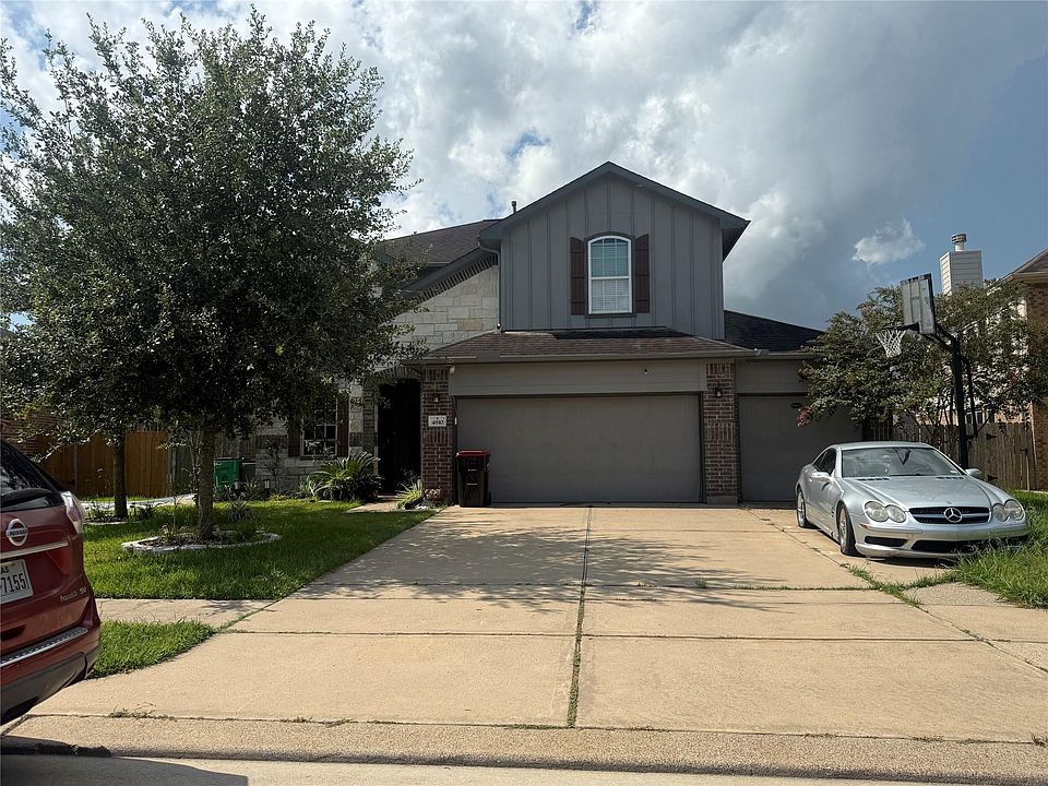 1st image of 4810 Crescent Lake Cir