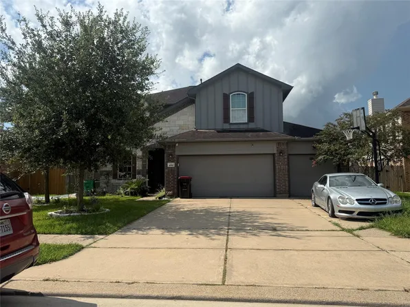 4810 Crescent Lake Cir, Baytown, TX 77521