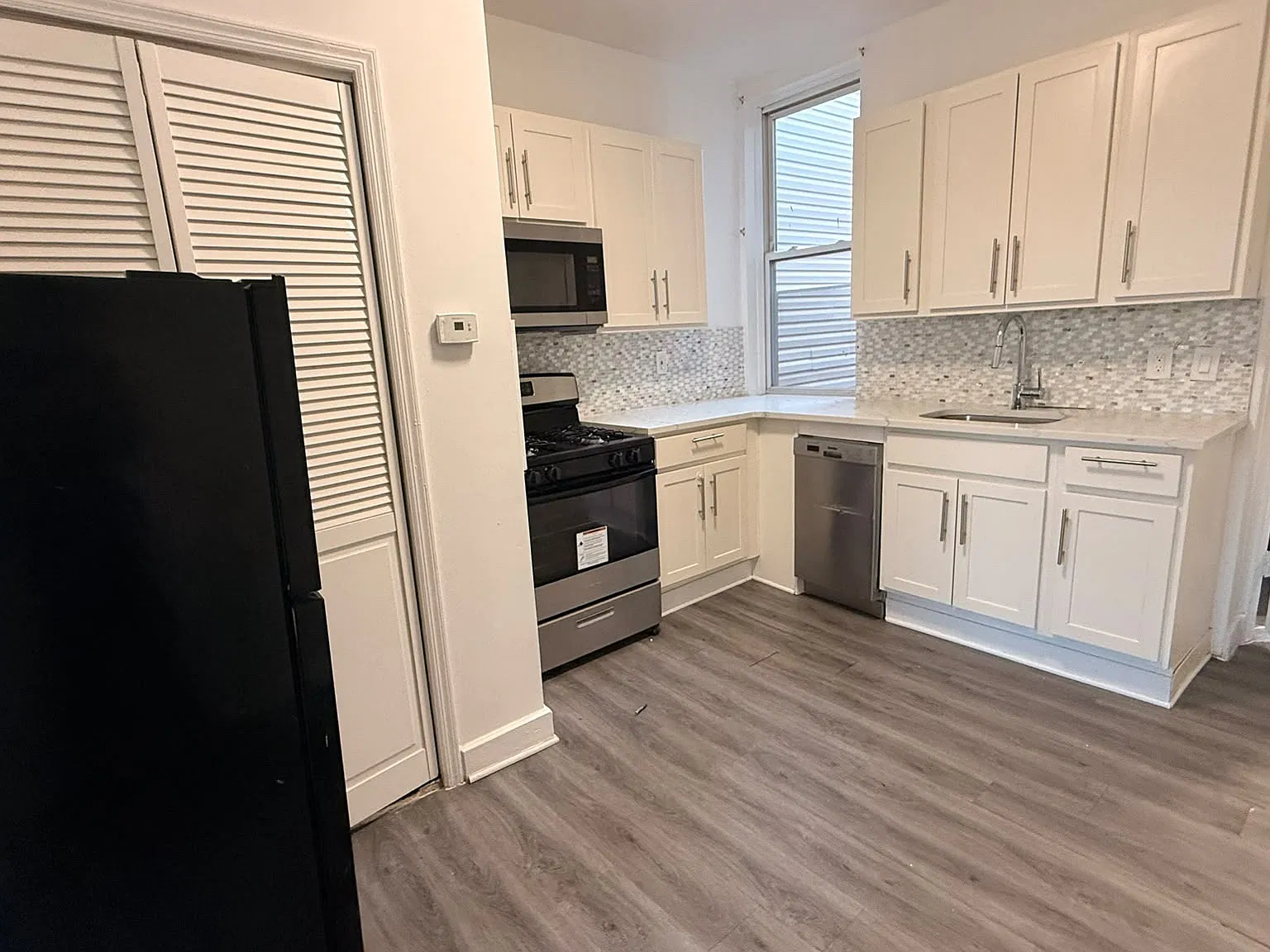 207 Arlington Ave — Photo 3