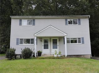 37-39 Knollwood Dr, Bethel, CT 06801