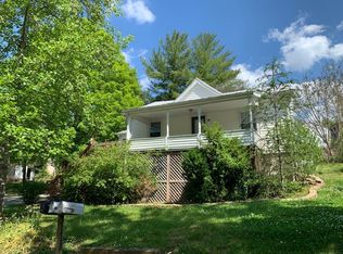 26 Hook Ln, Lexington, VA 24450
