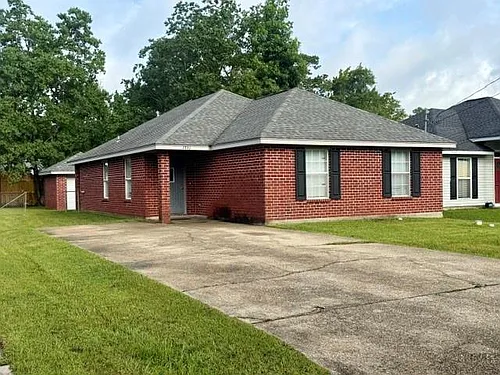 1731 Mary Dr Photo 1