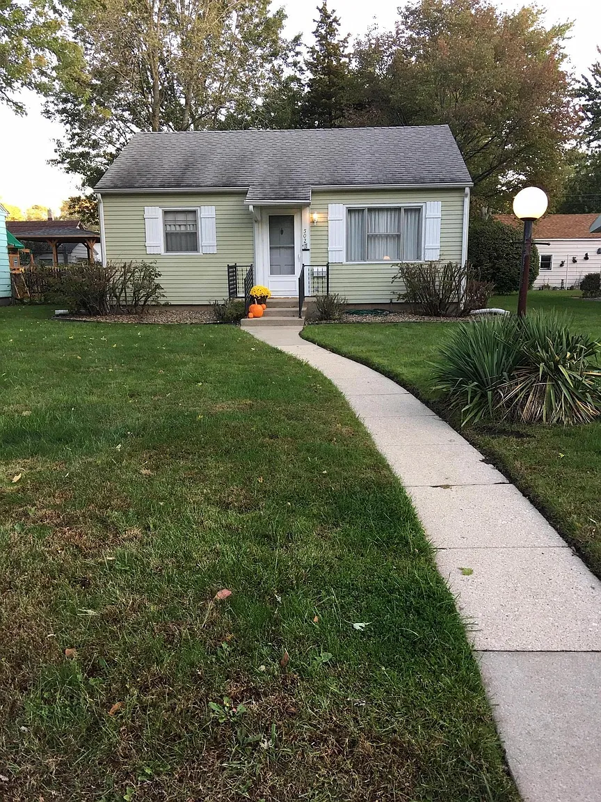 502 Wilshire Ave photo 1