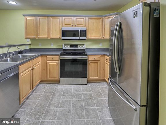 4th image of 17293 King Phillip Way Unit 10
