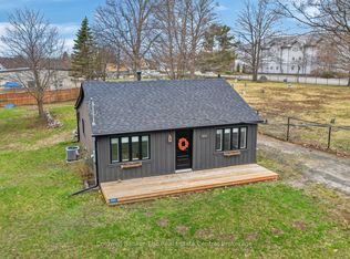 935 1st St S, Gravenhurst, ON P1P 1K3