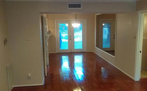 3rd image of 11146 Valley Dale Dr #B