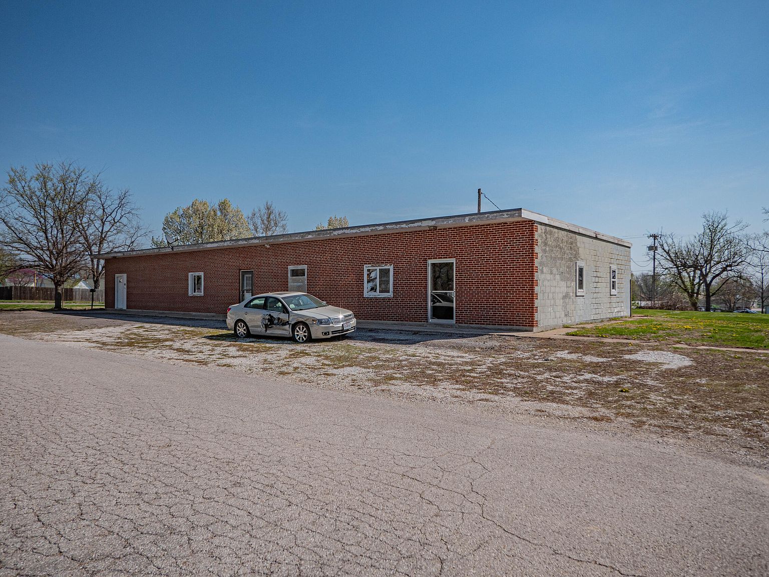 304 S Park St, Keytesville, MO 65261 Zillow