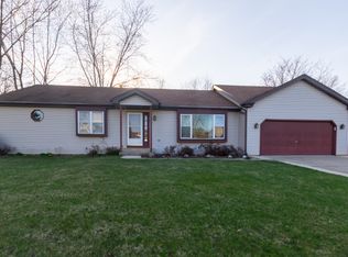 1610 Kenmore Ave, Aurora, IL 60505