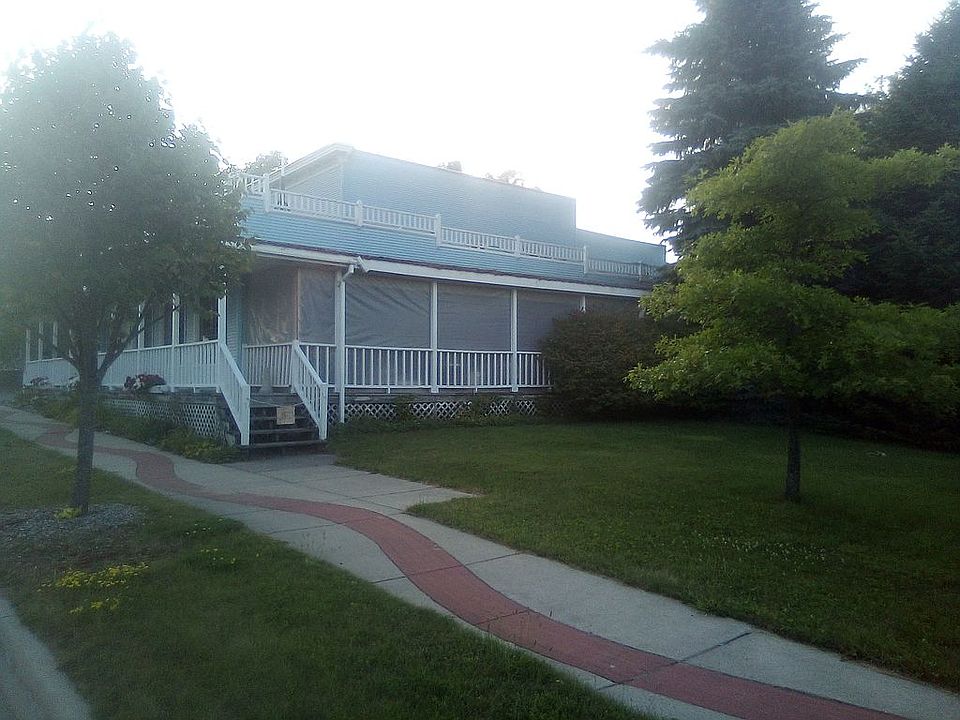 1st image of 309 E Main St