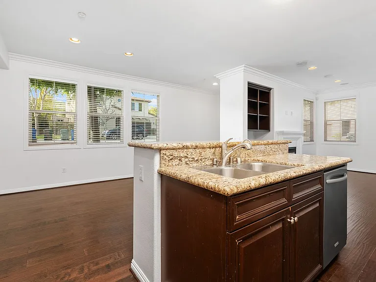 1570 Silver Shadow Dr — Photo 6