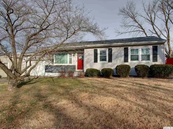 3621 Queen Anne Ave, Quincy, IL 62305