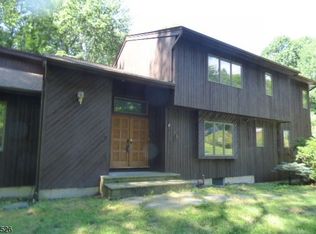 78 Catswamp Rd, Hackettstown, NJ 07840