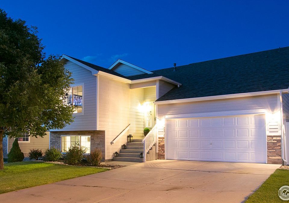 1st image of 16094 Cinnamon Cir