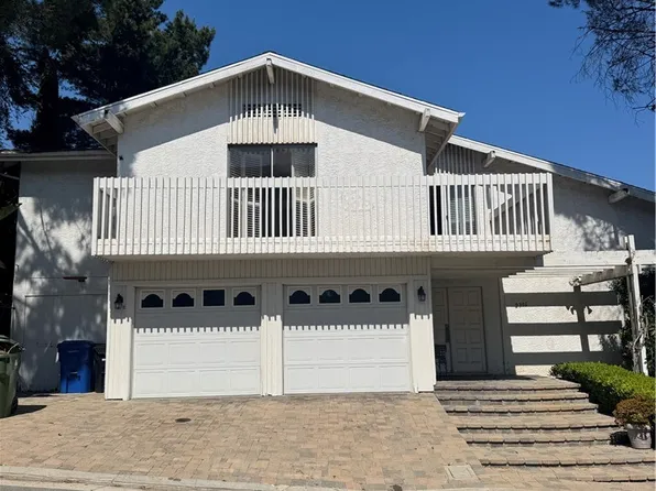 2396 Venus Dr, Los Angeles, CA 90046