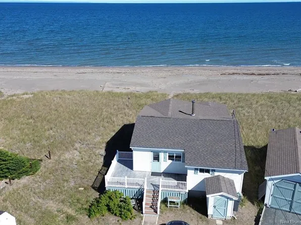 1011 John Cormier, Beresford, NB E8K 1W3