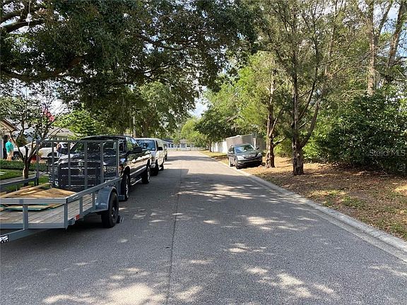 2nd image of 2723 Rose Moss Ln