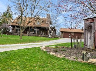 2670 Camelot Dr, Columbiana, OH 44408