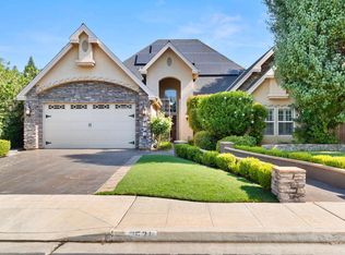 2521 Swift Ave, Clovis, CA 93611