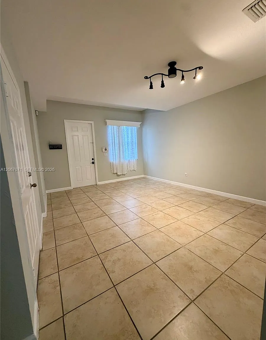 Floridian Isles South — Photo 2