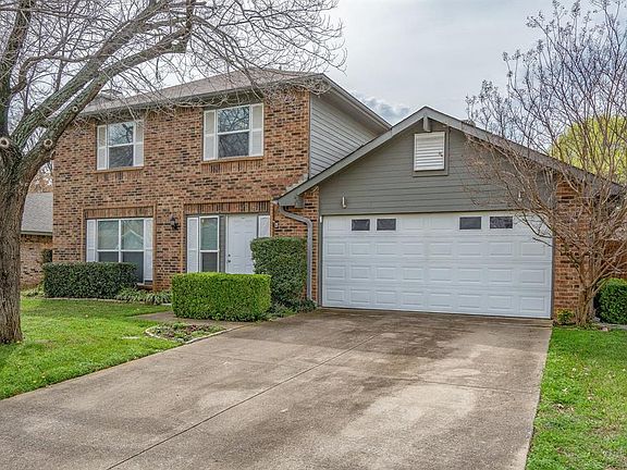 2nd image of 2607 Jenny Ln
