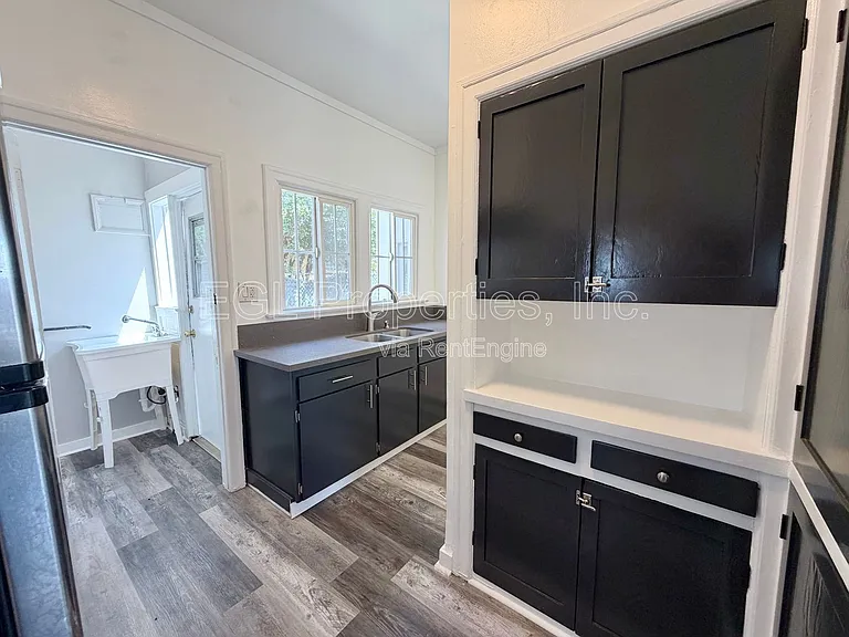 804 N Forest Ave — Photo 8