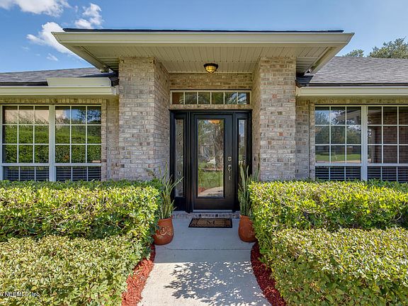 5th image of 4336 Pebble Brook Dr