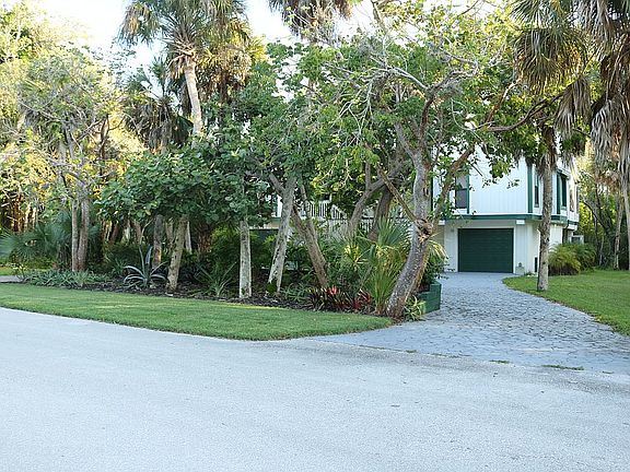 soft Zoysia grass in front