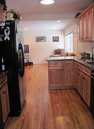3rd image of 1099 Park Blvd