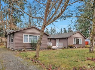 7859 Blakely Ave, Clinton, WA 98236