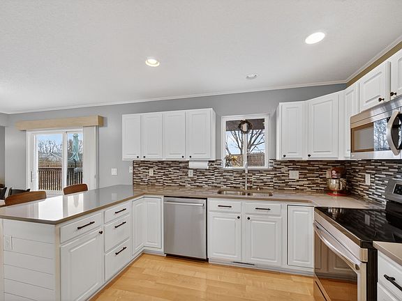 5th image of 6004 NW 50th St
