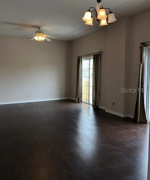 10923 Derringer Dr — Photo 3
