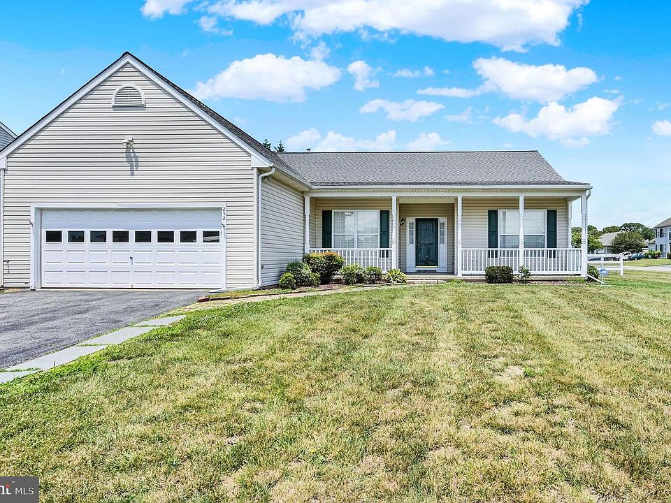 1st image of 252 Berwick Ln